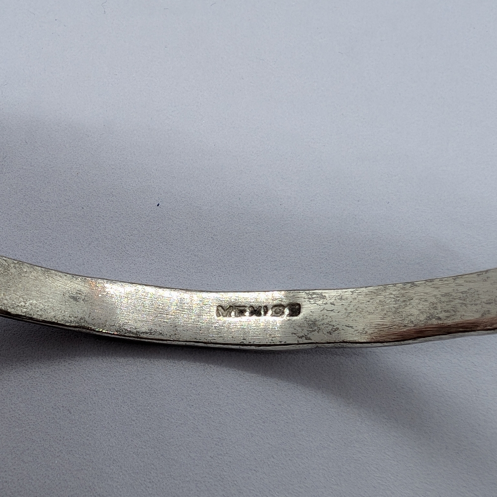 Mexico Silver Bangle With Leaf Design - Picture 8 of 12